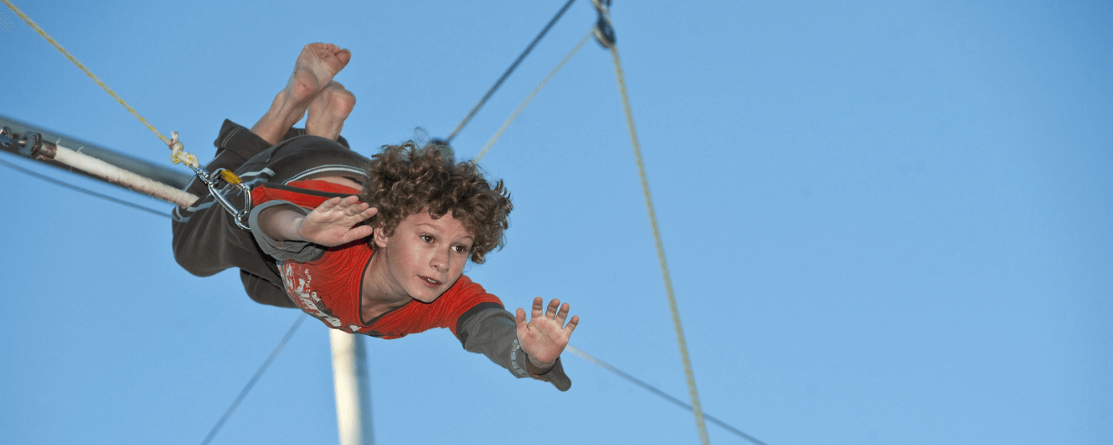 trapeze holiday program